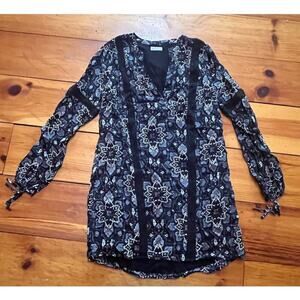 Women's G x F Tunic/Dress Floral Print Top. Crochet Detail. Size Small.